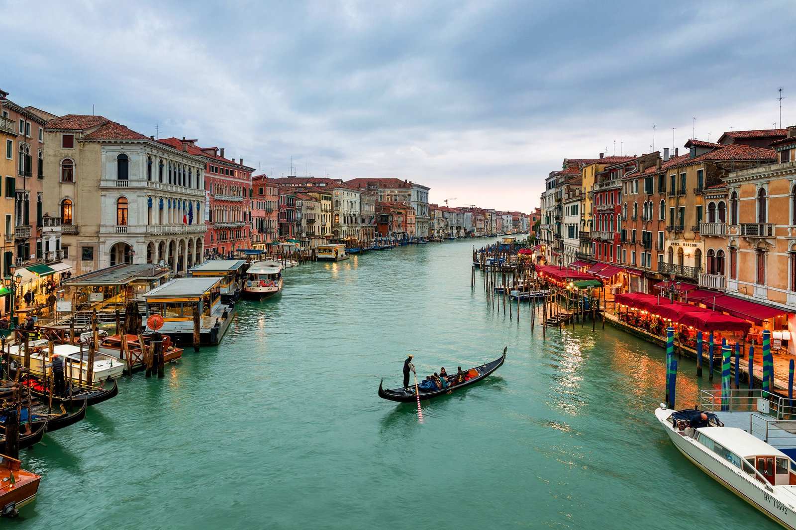 The Beauty Of The Grand Canal In Venice Italy Traveldigg The Beauty Of The Grand Canal In Venice Italy Traveldigg