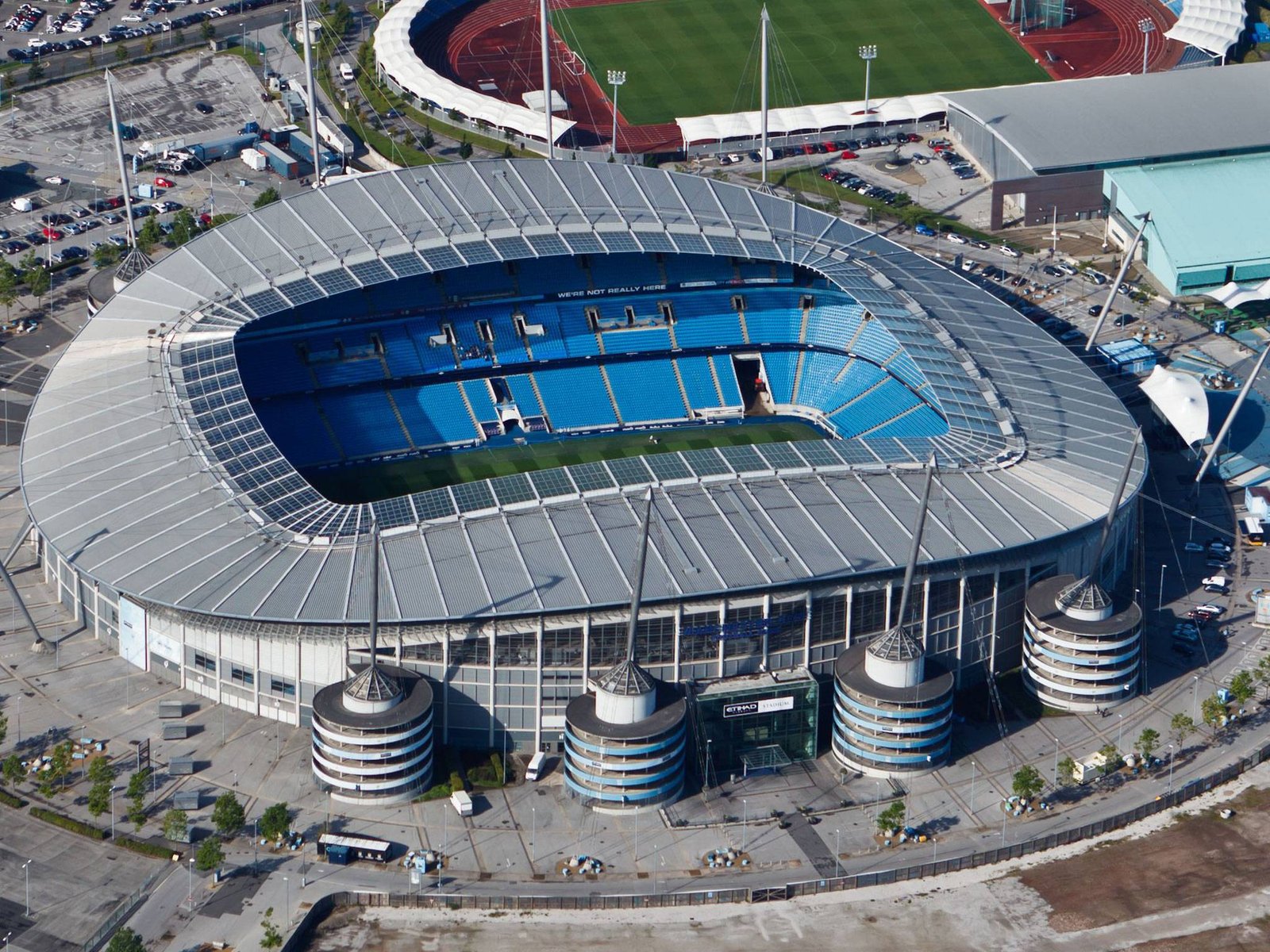 etihad-stadium-manchester-city-headquarters-traveldigg