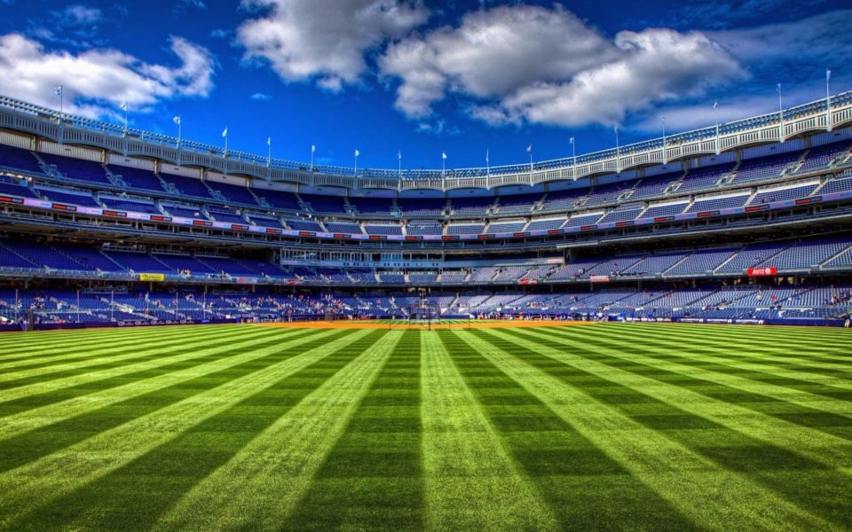 Enjoy The Grandeur Of Yankee Stadium New York Traveldigg