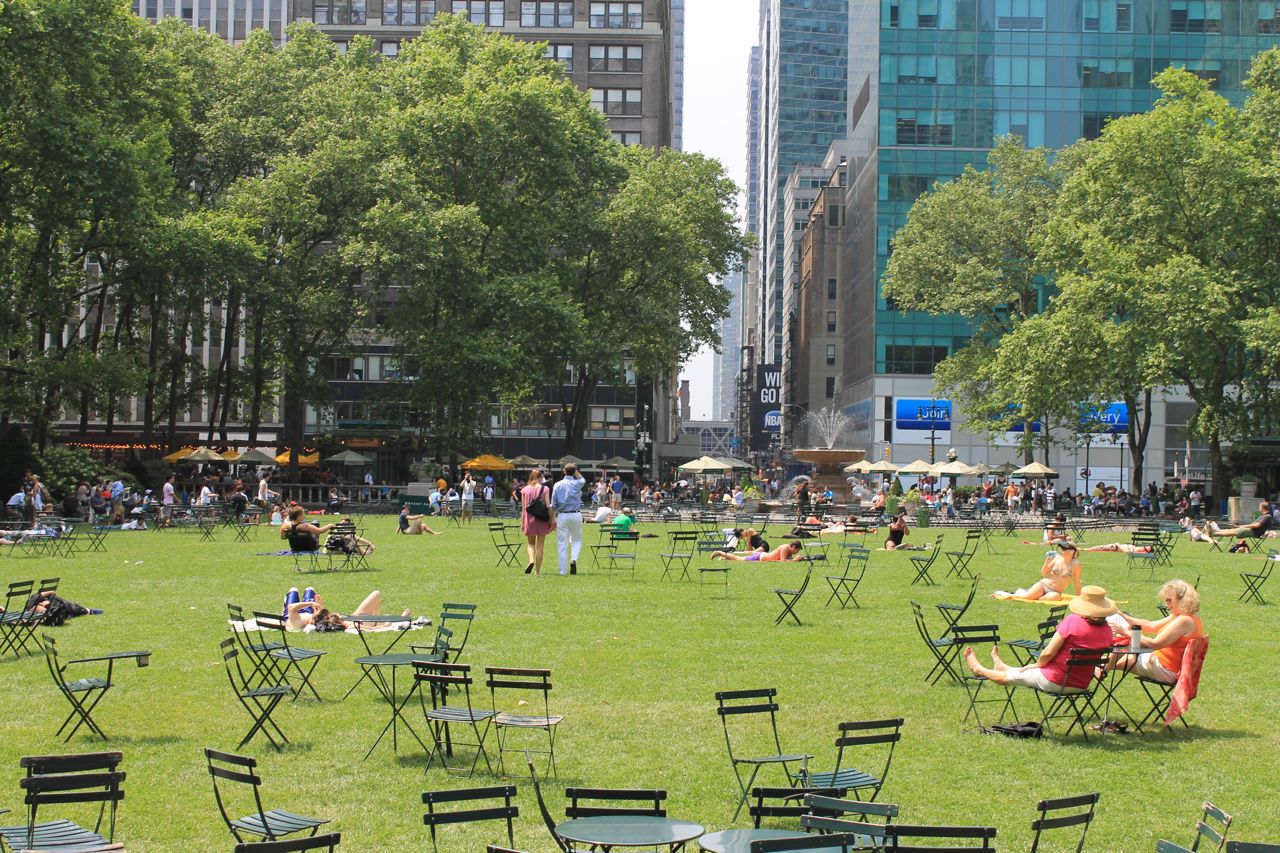Bryant Park is is among awesome New York sights with free wifi