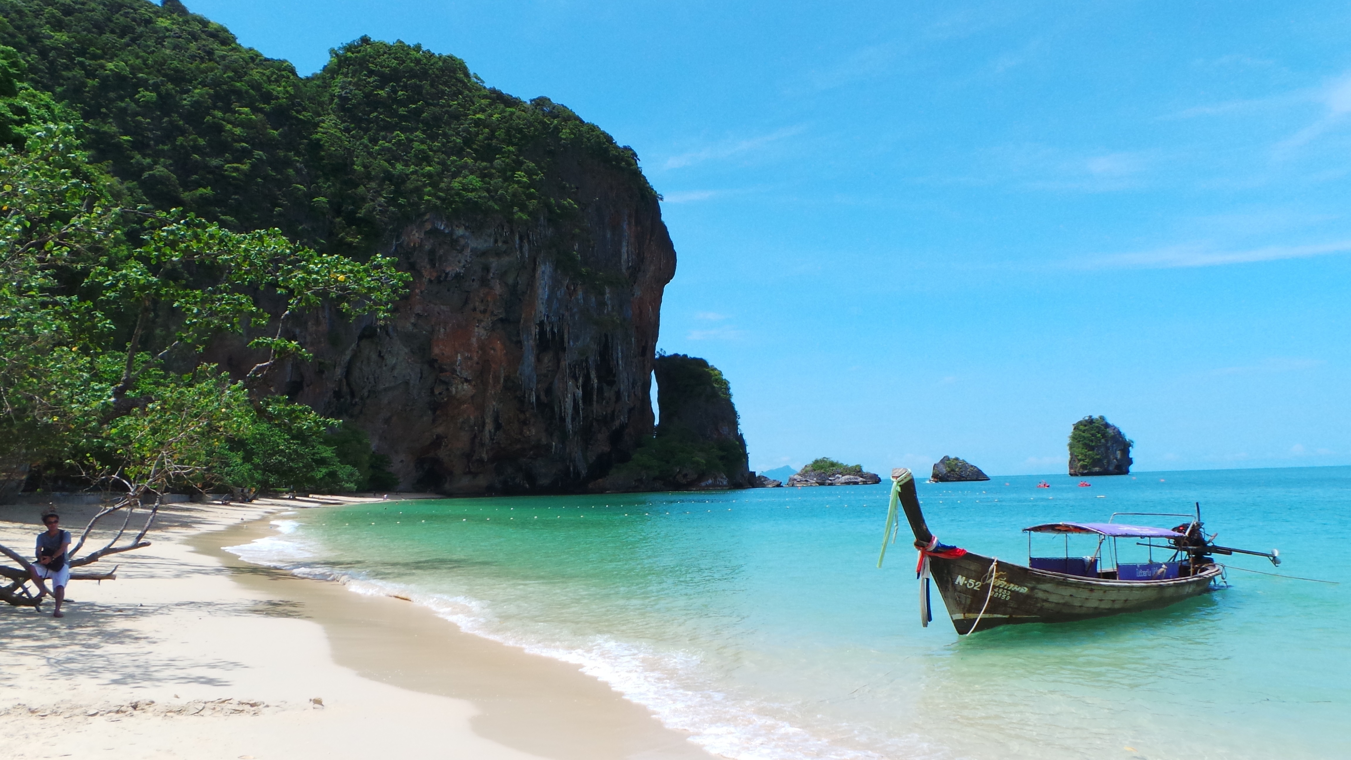 Railay Beach, The Tropical Paradise in Thailand  Traveldigg.com