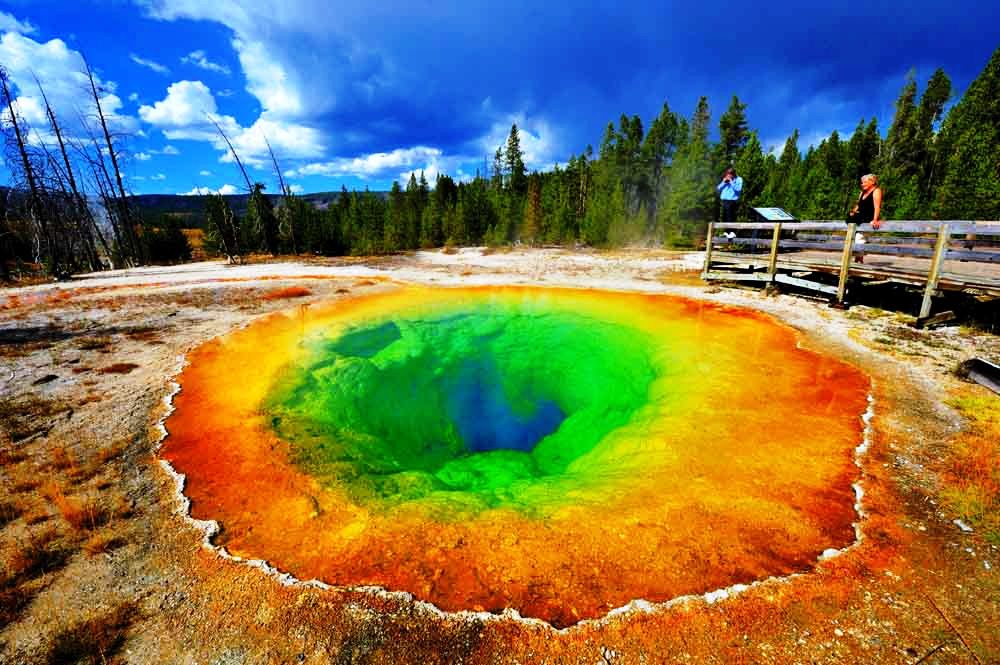 The Beauty Of Yellowstone National Park Traveldigg Com