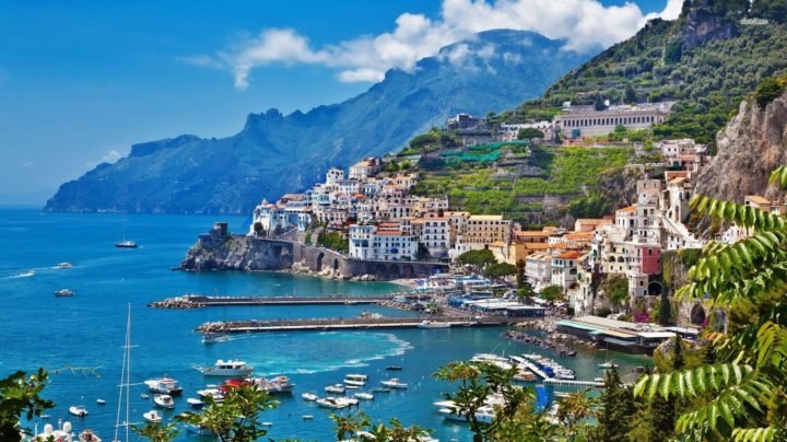 Amalfi Coast Italy, Very Beautiful Seaside Panorama - Traveldigg.com