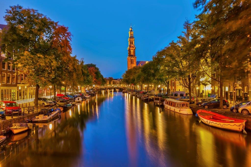 O Ducado das Tulipas - [Ambientação e Cenário] Amsterdam-Canals-At-Night