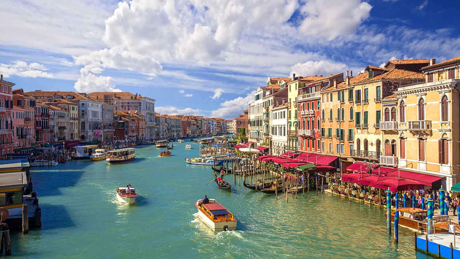The Beauty Of The Grand Canal In Venice Italy Traveldigg Com