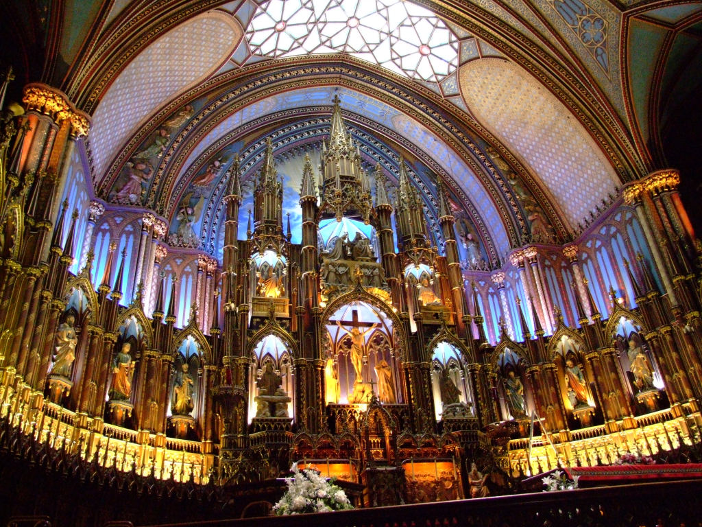 Notre-Dame-Cathedral-Interior-Photo.jpg