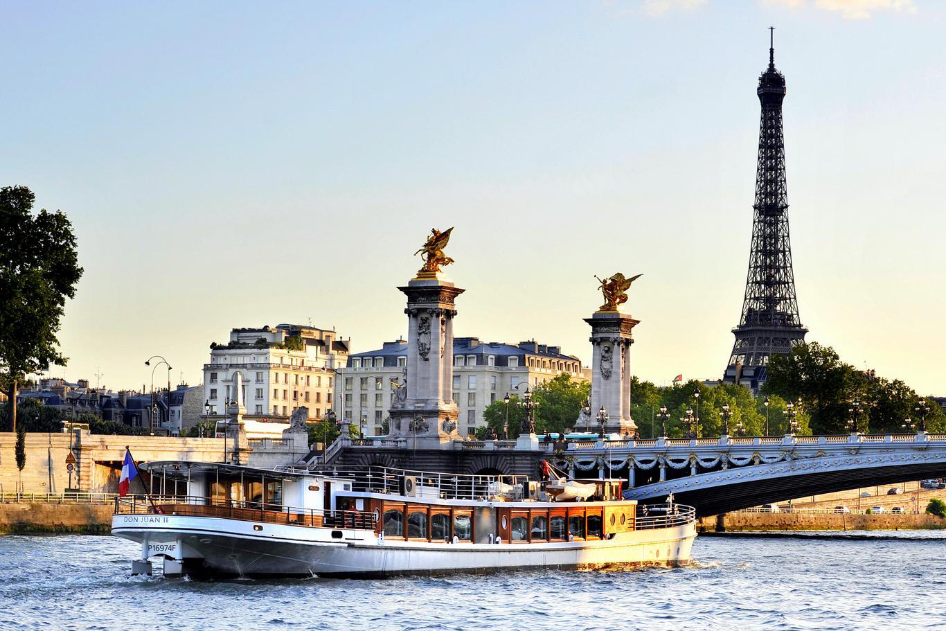 france tourisme paris cruise