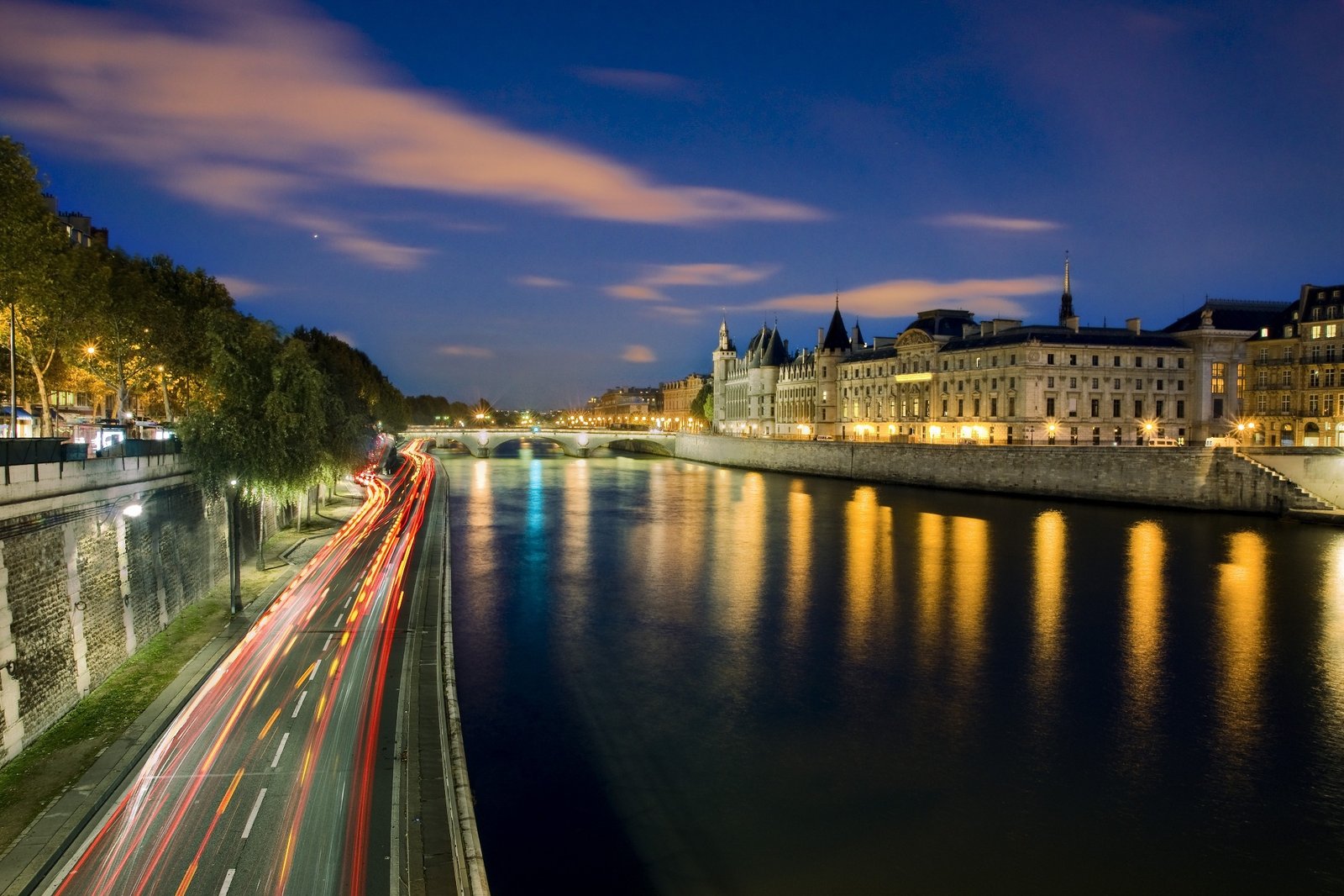 Seine River The River That Became An Icon Of The Romantic City Of 