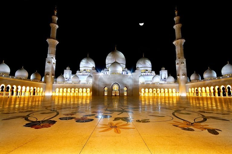 Sheikh Zayed Grand Mosque, The Most Magnificent Mosques in The World ...