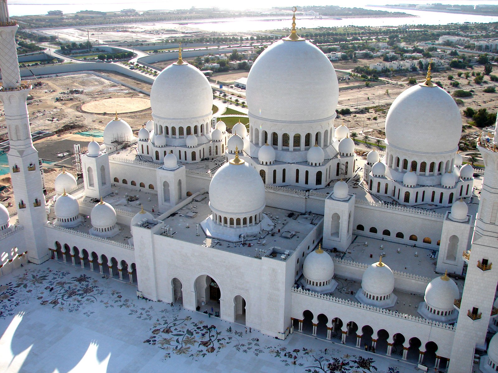 Sheikh Zayed Grand Mosque The Most Magnificent Mosques In The World Sheikh Zayed Grand Mosque The Most Magnificent Mosques In The World