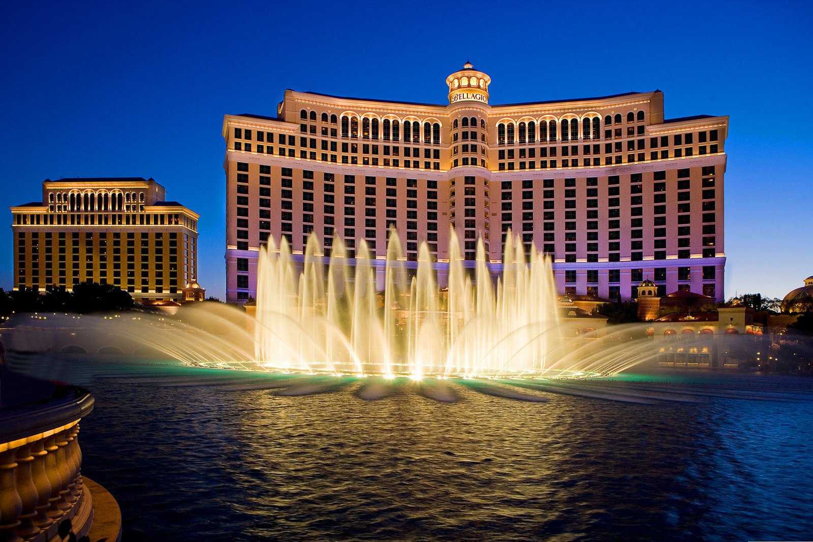 Bellagio Fountain, The Grandest Fountain At The Bellagio Hotel, Las