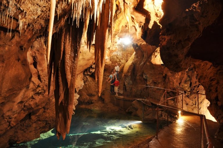 jenolan caves tour cost