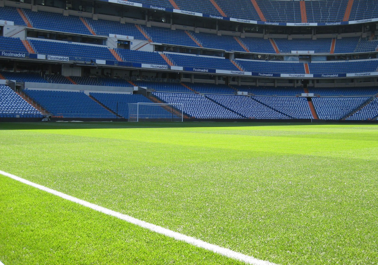 come-to-santiago-bernabeu-real-madrid-cf-headquarters-traveldigg