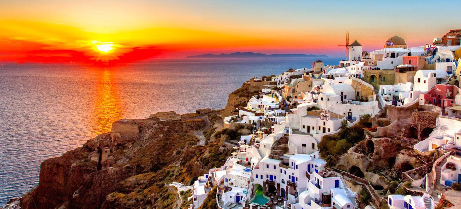 Santorini, The Most Romantic Island in The World - Traveldigg.com