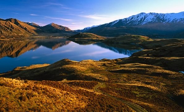 Lake Wanaka, New Zealand, Back to Nature! - Traveldigg.com