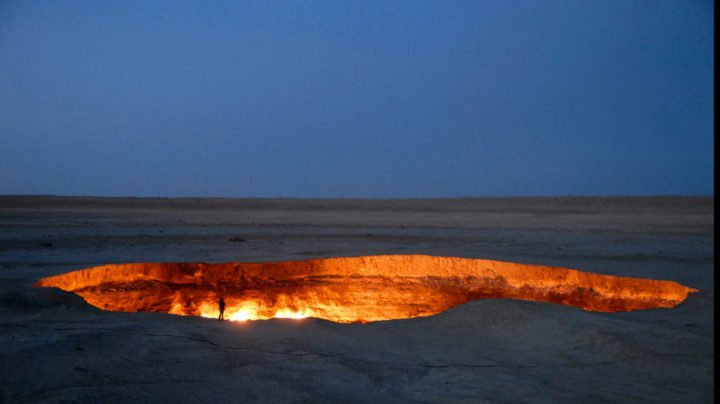 The Horror of The Door To Hell in Turkmenistan - Traveldigg.com