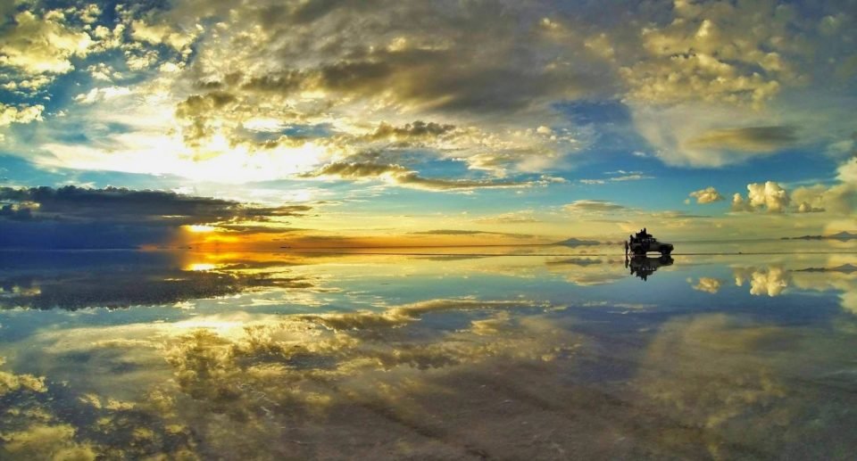 Salar de Uyuni, The World's Largest Natural Mirror