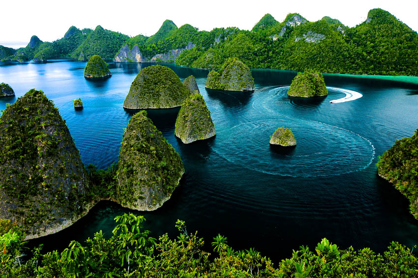 Raja Ampat, A Heaven in The Eastern of Indonesia - Traveldigg.com