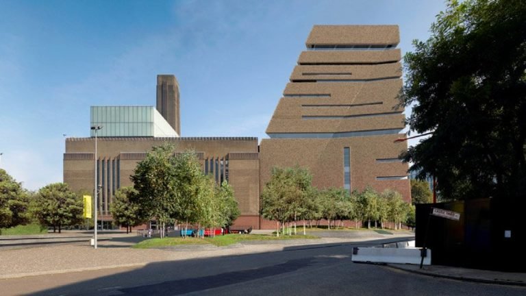 Tate Modern, The Modern Art Gallery Located in London - Traveldigg.com